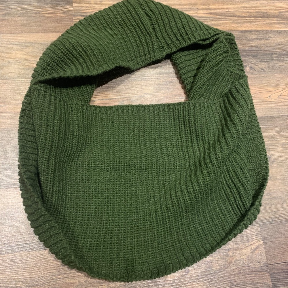 Green Infinity scarf
